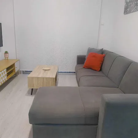 Charming Retreat Kato 400m To The Apartment