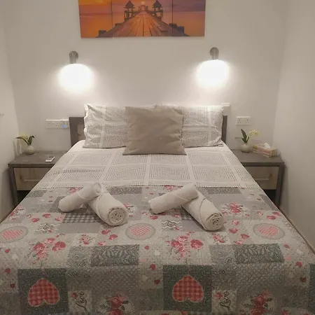Charming Retreat Kato 400m To The Paphos