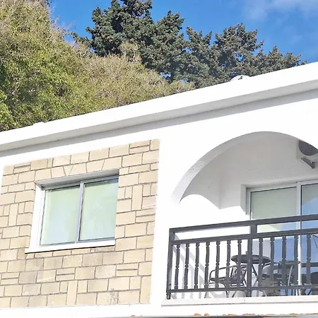 Charming Retreat Kato 400m To The 公寓 Paphos