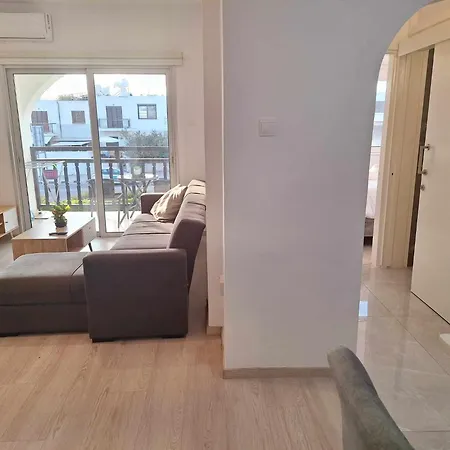 Διαμέρισμα Charming Retreat Kato 400m To The