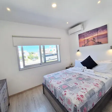 公寓 Charming Retreat Kato 400m To The Paphos