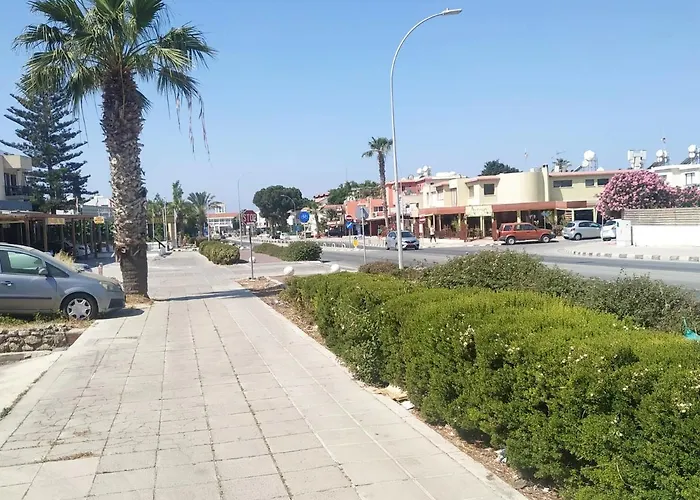 Charming Retreat Kato 400m To The パ フォス