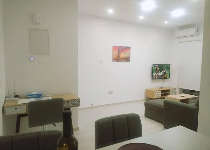 アパート Charming Retreat Kato 400m To The