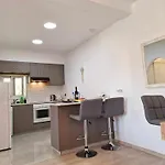 Apartment Charming Retreat Kato 400m To The Paphos