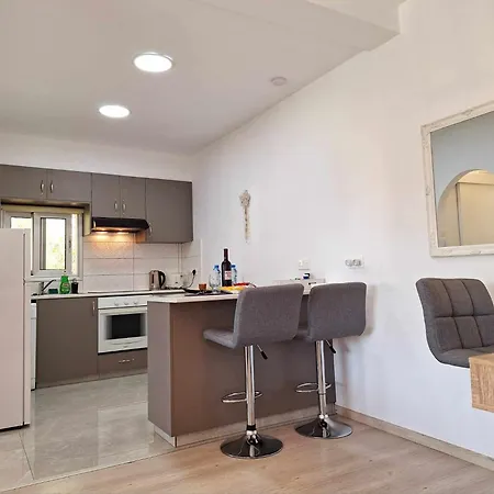 Daire Charming Retreat Kato 400m To The Pafos