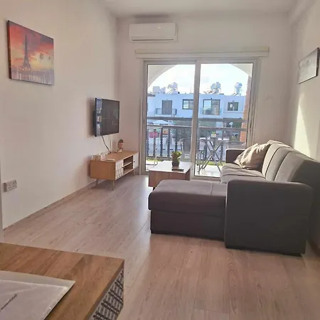 Charming Retreat Kato 400m To The Daire