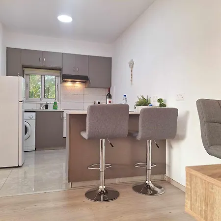 Charming Retreat Kato 400m To The Paphos